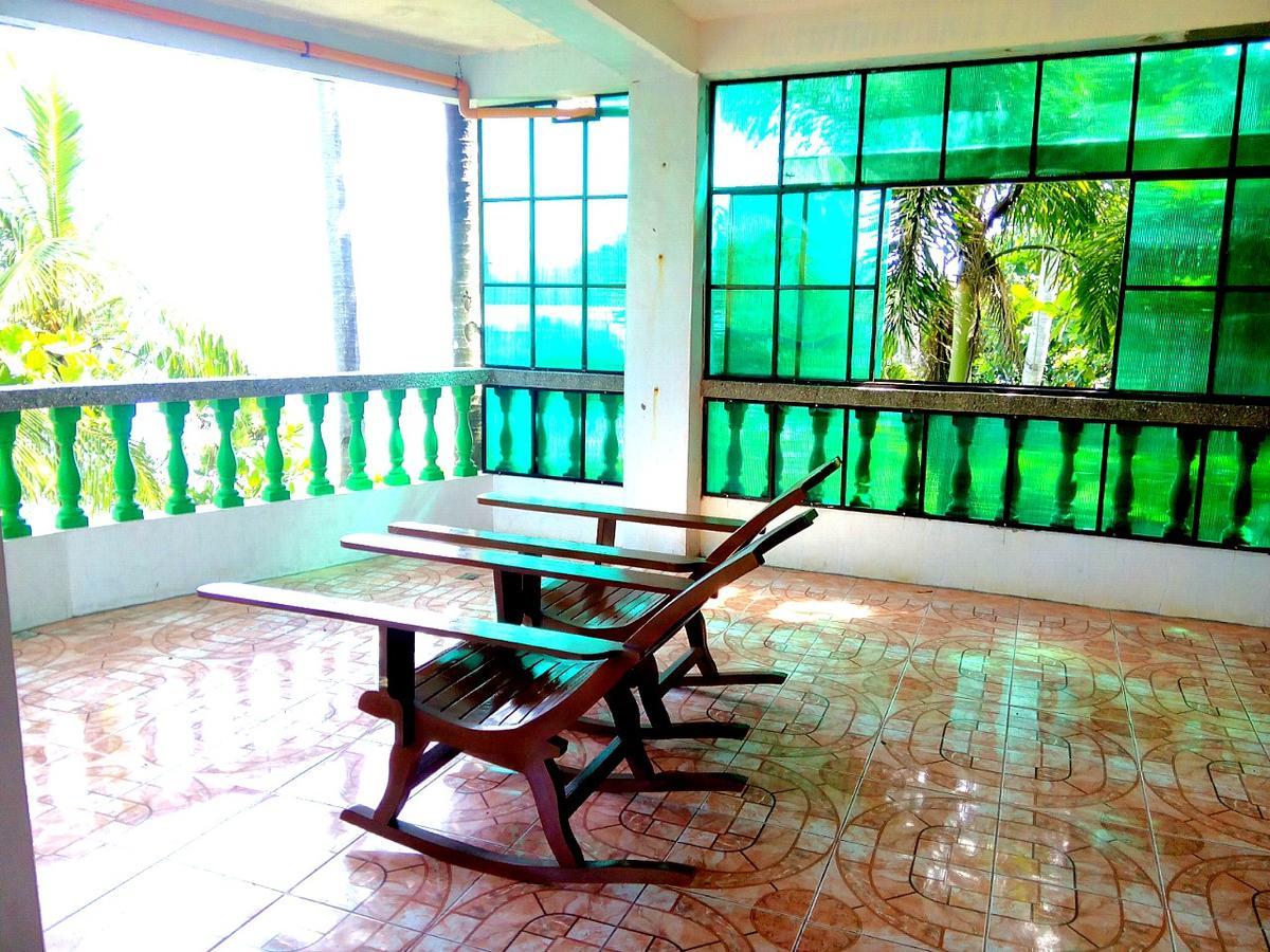 Jun And Carol Beach Cottages Pagudpud Exterior foto
